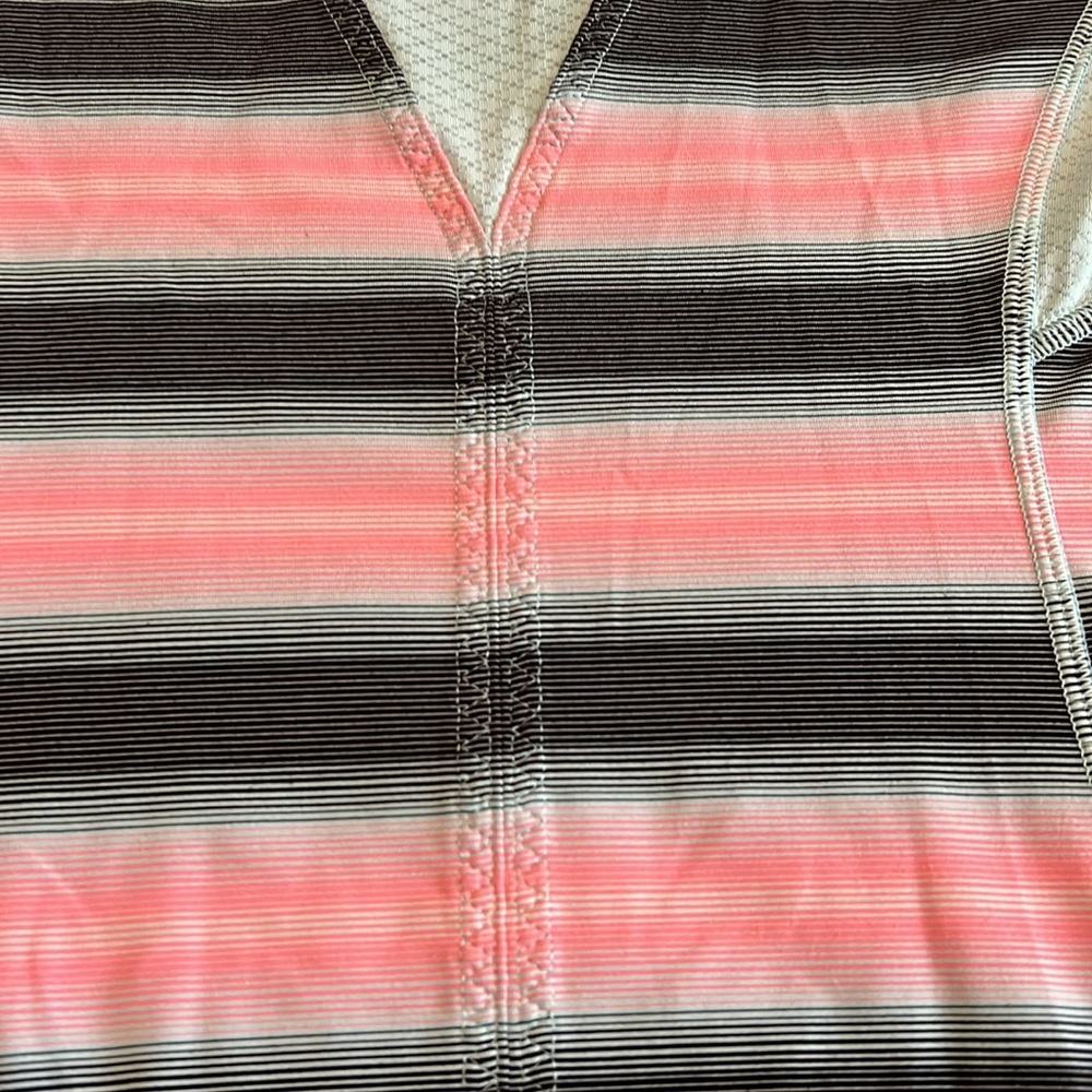 Tee - Picture 13 of 14